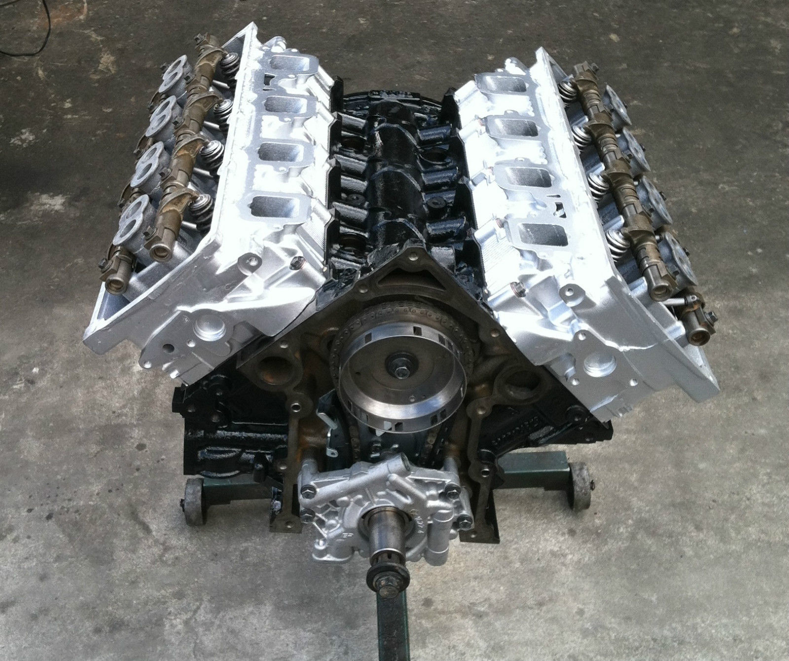 Remanufactured 03-08 5.7L Hemi Long Block Engine